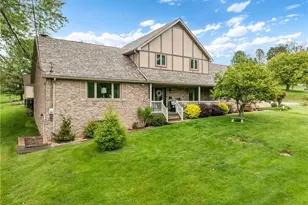 87 Harold St, Steubenville, OH 43952 - Photo 2