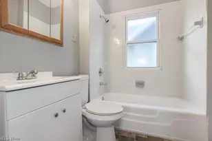 10601 Linnet Ave, Loveland, OH 44111 - Photo 8