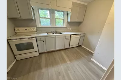 1366 Superior Avenue, Akron, OH 44307 - Photo 2