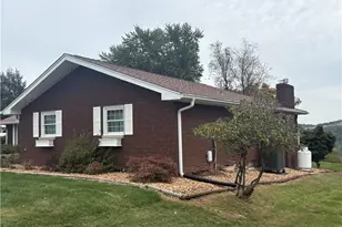 73885 Joetta Dr, Rayland, OH 43943 - Photo 4