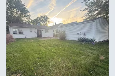 420 Perkinswood Boulevard NE, Warren, OH 44483 - Photo 4