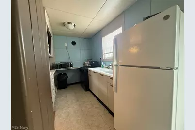 420 Perkinswood Boulevard NE, Warren, OH 44483 - Photo 12