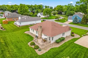 6862 Red Deer Cir NW, Canton, OH 44708 - Photo 34