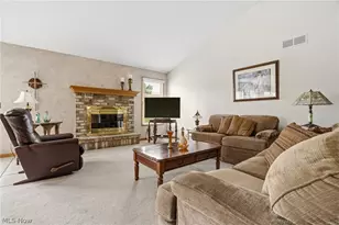 6862 Red Deer Cir NW, Canton, OH 44708 - Photo 14