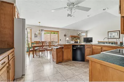 6862 Red Deer Circle NW, Canton, OH 44708 - Photo 18