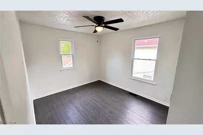 571 E 115th Street, Loveland, OH 44108 - Photo 18