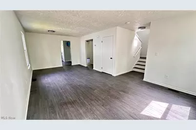 571 E 115th Street, Loveland, OH 44108 - Photo 6