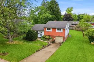 2534 Sierra Dr, Youngstown, OH 44511 - Photo 2
