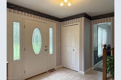 9109 Lake in The Woods Trail, Chagrin Falls, OH 44023 - Photo 6