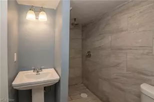 318 Elmport Ave NE, Canton, OH 44704 - Photo 18