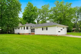 4223 Canterbury Rd, North Olmsted, OH 44070 - Photo 38
