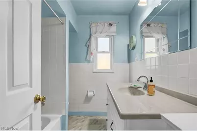 25255 Maple Ridge Road, North Olmsted, OH 44070 - Photo 22