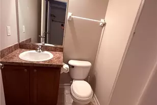 952 Hartford Village Blvd, Columbus, OH 43228 - Photo 18
