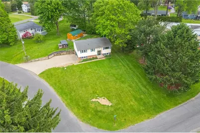 1425 Galaxy Drive, Mogadore, OH 44260 - Photo 6