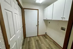 2570 Barnstone Ave SW, Canton, OH 44706 - Photo 12