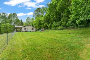 6942 Mt Pleasant Rd NE, Zoarville, OH 44656 - Photo 32