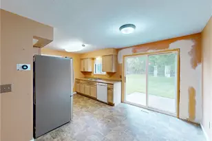 744 Arline Ave, Eastlake, OH 44095 - Photo 6