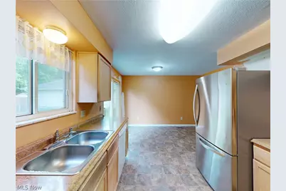 744 Arline Avenue, Eastlake, OH 44095 - Photo 10