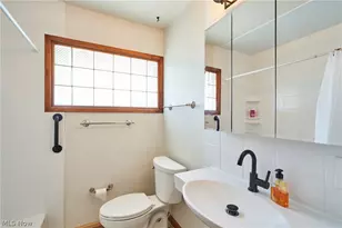2669 Nesmith Lake Blvd, Akron, OH 44314 - Photo 16