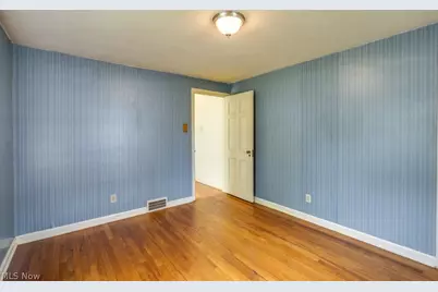 632 Roslyn Avenue, Akron, OH 44320 - Photo 36