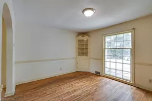 632 Roslyn Ave, Akron, OH 44320 - Photo 18