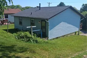 132 W Highland Ave, Barnesville, OH 43713 - Photo 2