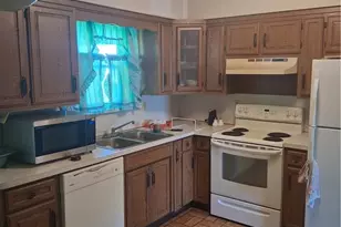 132 W Highland Ave, Barnesville, OH 43713 - Photo 6
