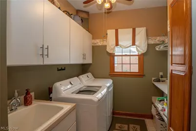 1535 Chadford Gate SE, Canton, OH 44709 - Photo 32