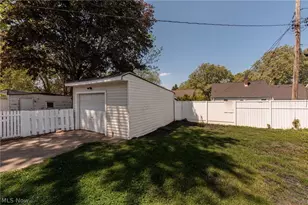 4004 E 41st St, Newburgh Heights, OH 44105 - Photo 40
