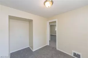 4004 E 41st St, Newburgh Heights, OH 44105 - Photo 30