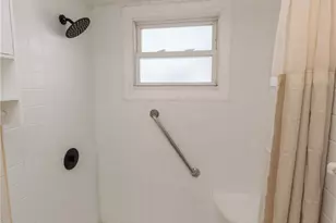 4004 E 41st St, Newburgh Heights, OH 44105 - Photo 22