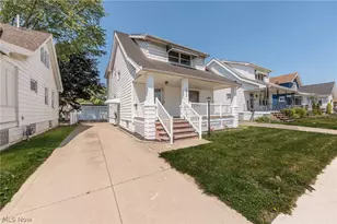 4004 E 41st St, Newburgh Heights, OH 44105 - Photo 2