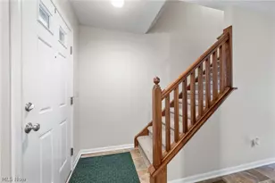 342 Angela Ln, Avon Lake, OH 44012 - Photo 2