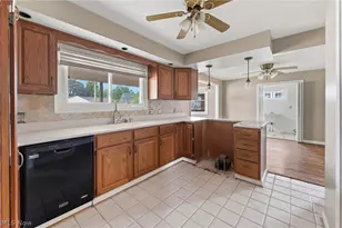 215 Harter Ave NW, Canton, OH 44708 - Photo 10