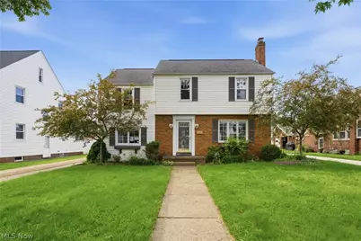 215 Harter Avenue NW, Canton, OH 44708 - Photo 2