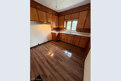 244 W Summit Street, Alliance, OH 44601 - Photo 6