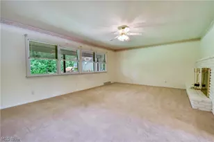 8905 Spring Valley Dr, Mentor, OH 44060 - Photo 6