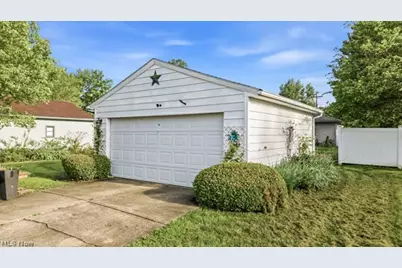 1172 Westwood Drive NW, Warren, OH 44485 - Photo 4