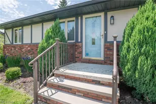 5251 Tanglewood Dr NE, Louisville, OH 44641 - Photo 2