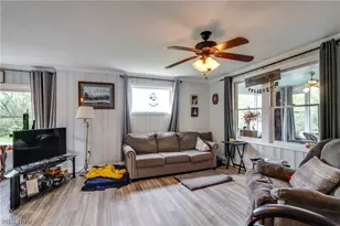 1682 S County Line Rd, Geneva, OH 44041 - Photo 4