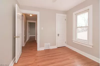 19211 Shawnee Avenue #2/UP, Loveland, OH 44119 - Photo 10