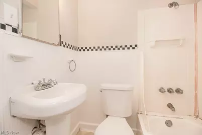 19211 Shawnee Avenue #2/UP, Loveland, OH 44119 - Photo 18