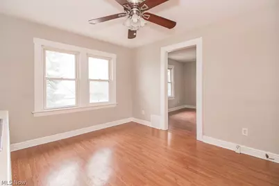 19211 Shawnee Avenue #2/UP, Loveland, OH 44119 - Photo 6