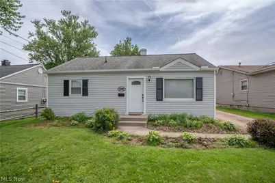 1060 Orchard Avenue NE, North Canton, OH 44720 - Photo 2