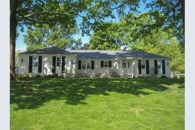 7351 Starcliff Avenue NW, North Canton, OH 44720 - Photo 2