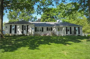 7351 Starcliff Ave NW, North Canton, OH 44720 - Photo 2