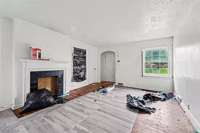 1358 Peckham Street, Akron, OH 44320 - Photo 8