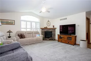 233 Woodbury Cir, Dalton, OH 44618 - Photo 8