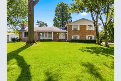 3410 Lindbergh Avenue NW, Canton, OH 44718 - Photo 2