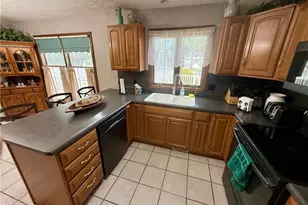 5520 Sharon Dr, Youngstown, OH 44512 - Photo 6